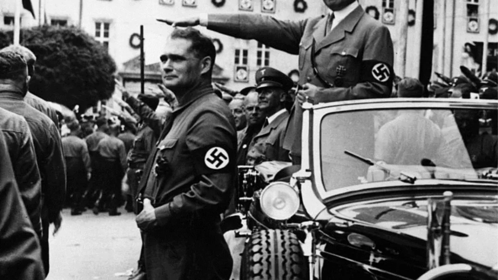 Hitler's Manipulative Networks